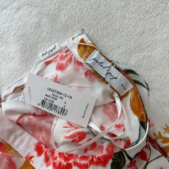 Never worn - bright fun floral dress! - Picture 4 of 6